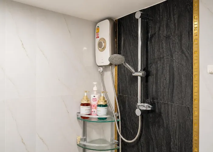 1br 50sqm Sleeps 4 Near Bts & Nightlife